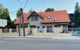 Linton Apartmanház